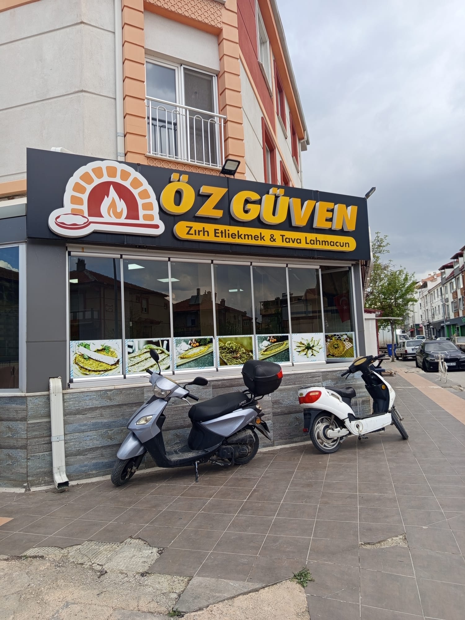 ÖZGÜVEN ETLİEKMEK KASAP 1